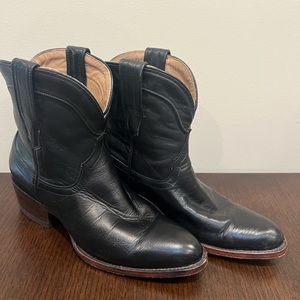Tecovas “Penny” size 7
